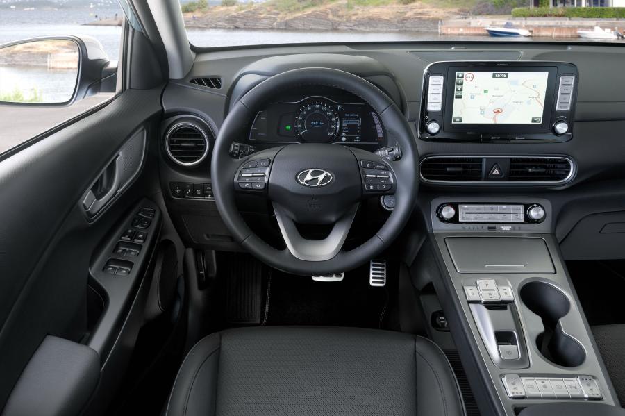 Торпедо Hyundai Kona Electric 2018 года  (WW) (фото 35 из 48)